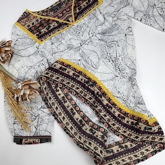 New THML Anthropologie White Blk Boho Yellow Top M - Picture 6 of 12